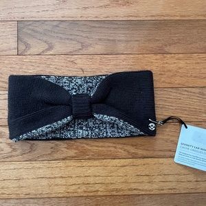 NWT-  LuluLemon  Earwarmer